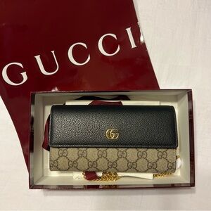 Authentic brand new Gucci Marmont wallet on chain